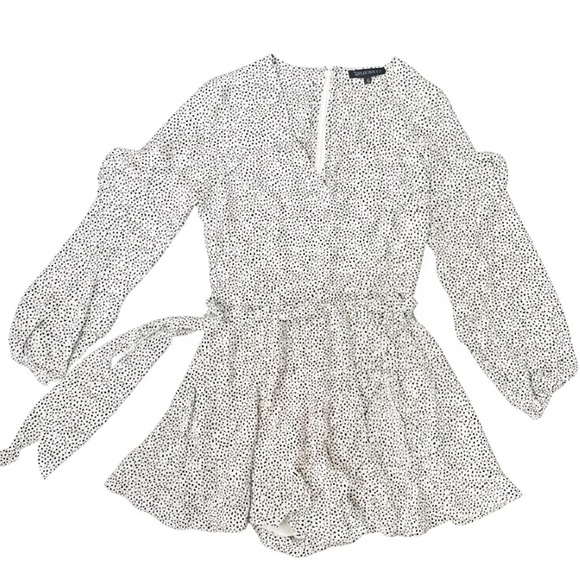 Dynamite Pants - NWOT Women’s Romper with Polka Dots Black White Ruffled Hem Balloon Sleeves Sz M